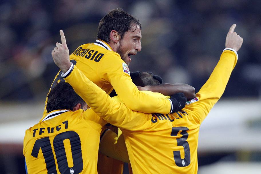 Festa Juventus: 0-2 a Bologna e +6 sulla in attesa della sfida dei giallorossi con la Fiorentina. Reuters